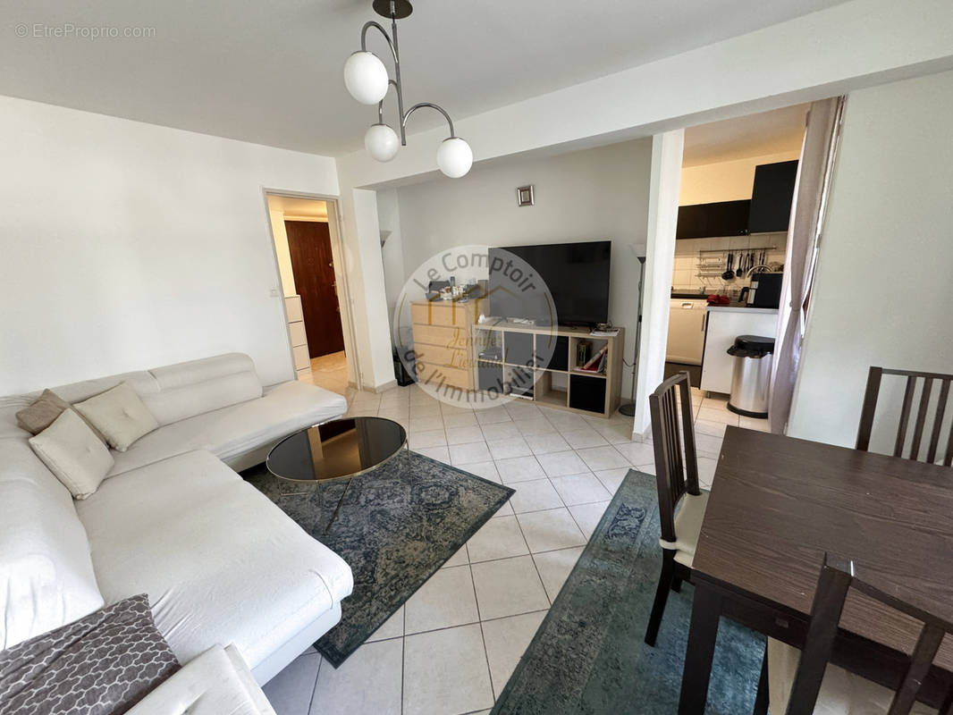 Appartement à MARSEILLE-9E