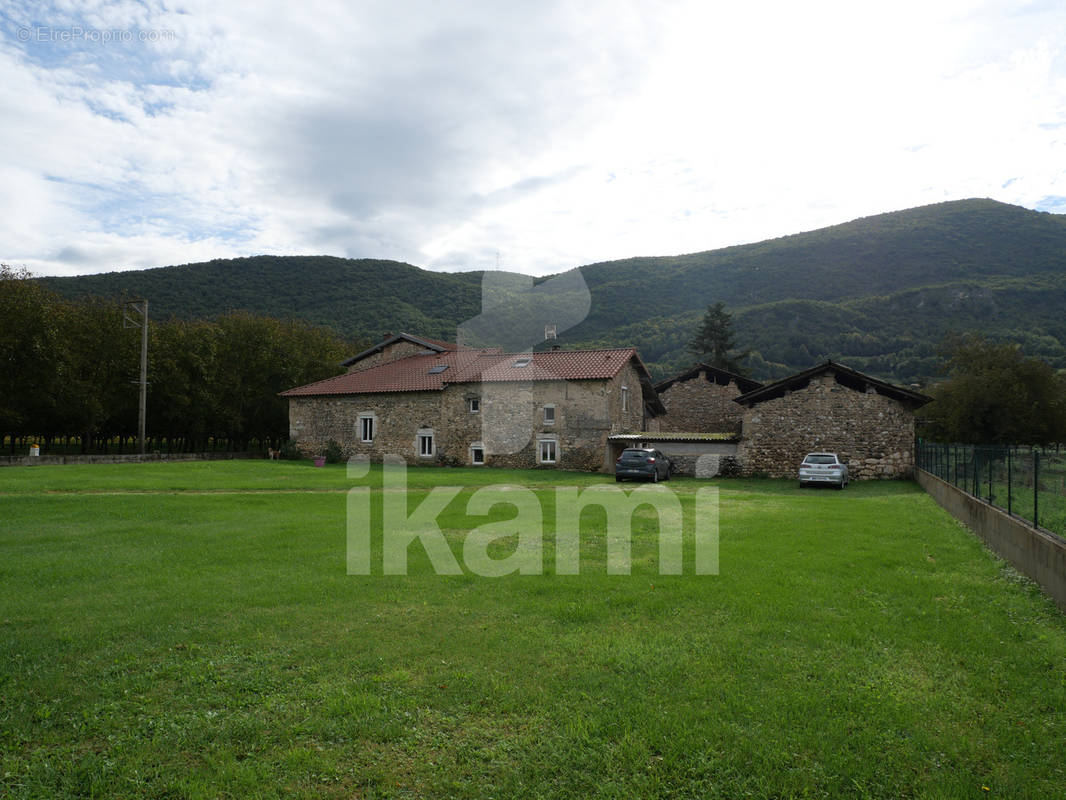 Maison à LA BAUME-D&#039;HOSTUN