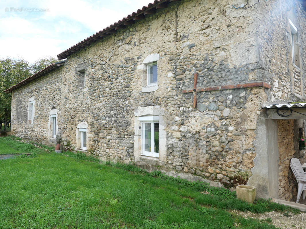 Maison à LA BAUME-D&#039;HOSTUN