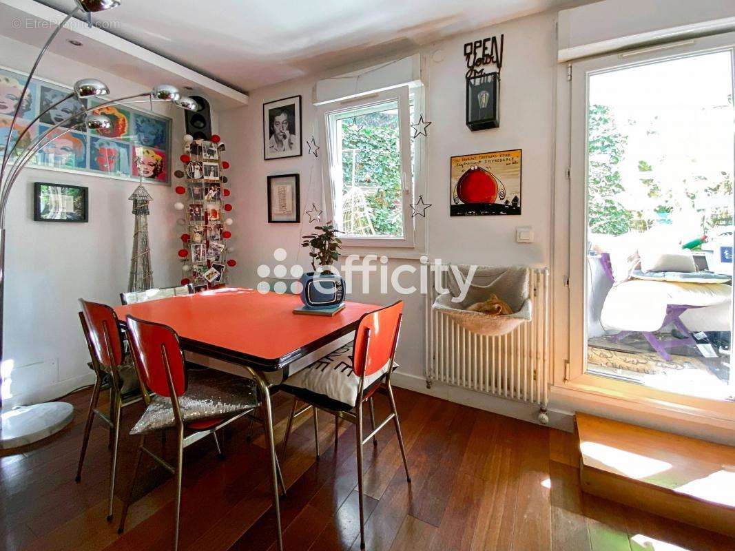 Appartement à PARIS-10E