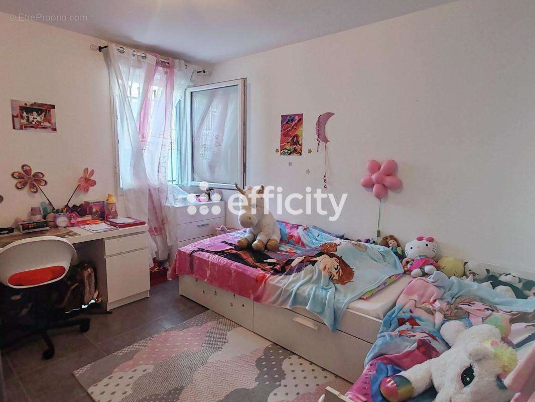 Appartement à MARSEILLE-14E