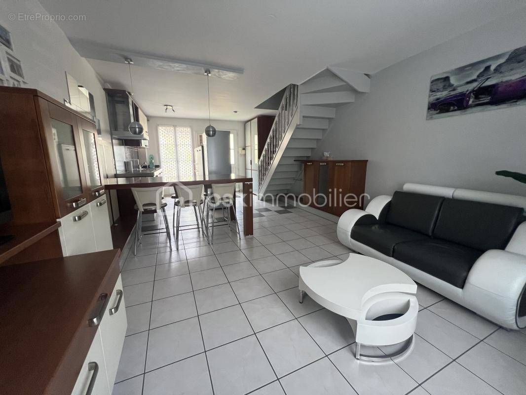 Appartement à MONTLHERY