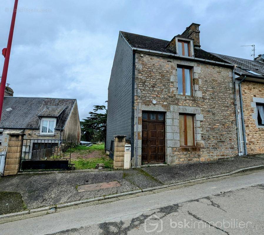 Maison à SAINT-BRICE-DE-LANDELLES