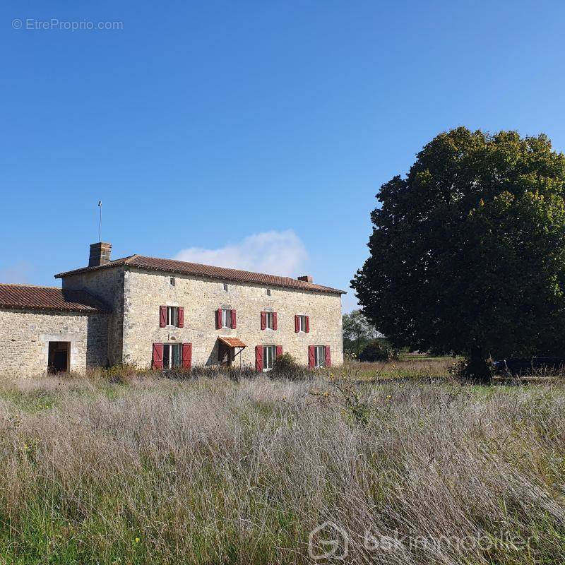 Maison à CEAUX-EN-COUHE