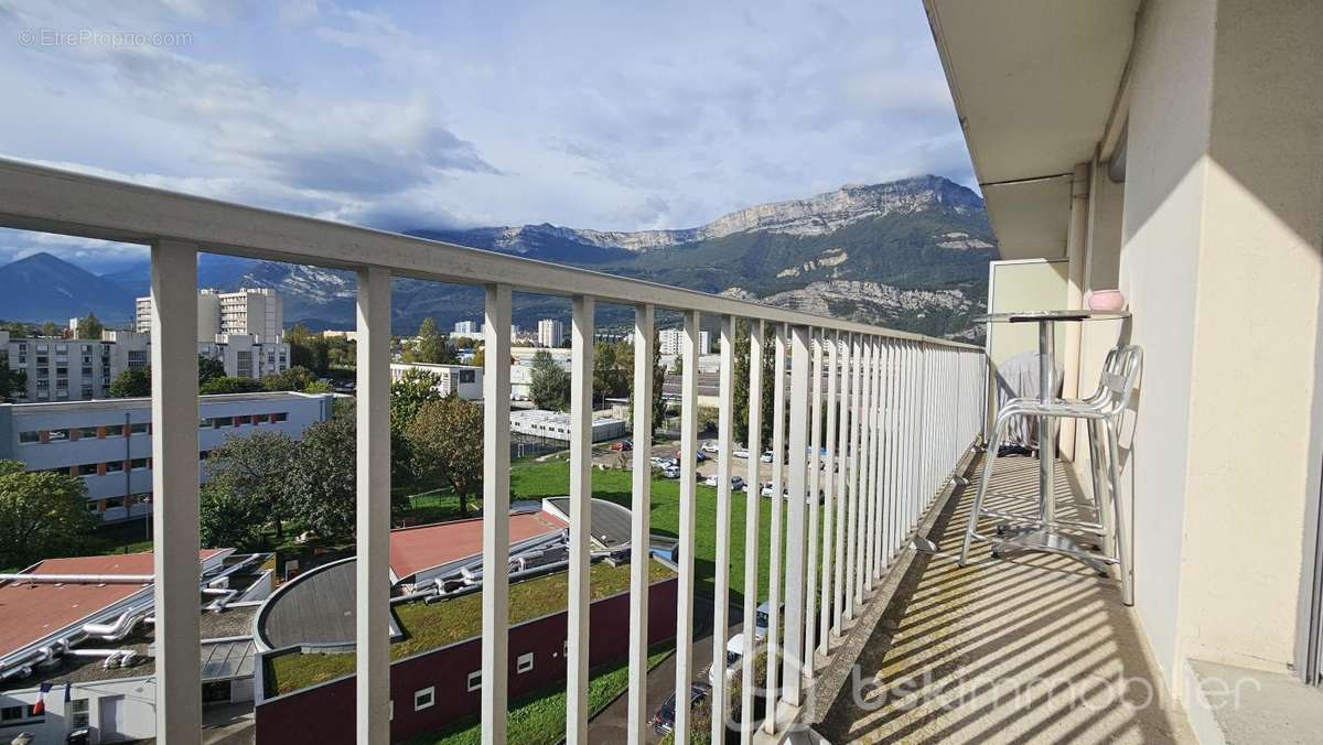 Appartement à LE PONT-DE-CLAIX