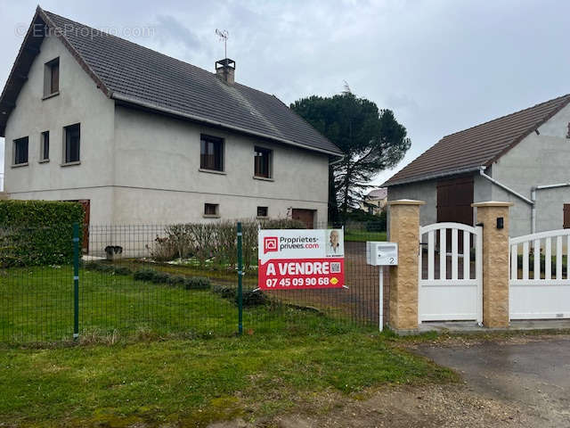 Maison à FARGES-LES-CHALON