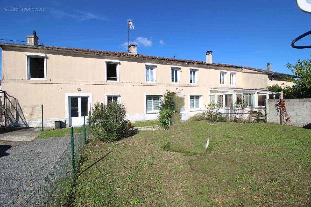 Maison à CHATEAUBERNARD