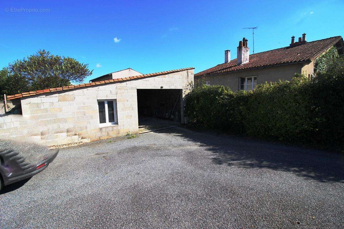 Maison à CHATEAUBERNARD