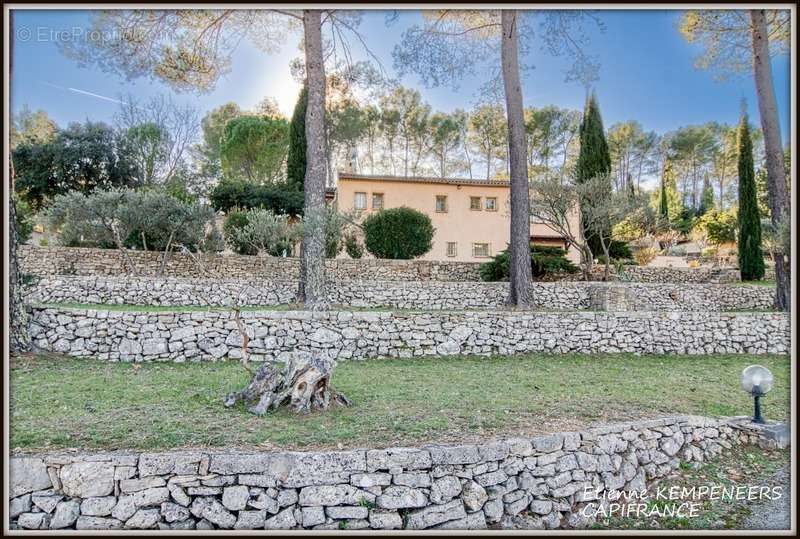 Maison à LORGUES