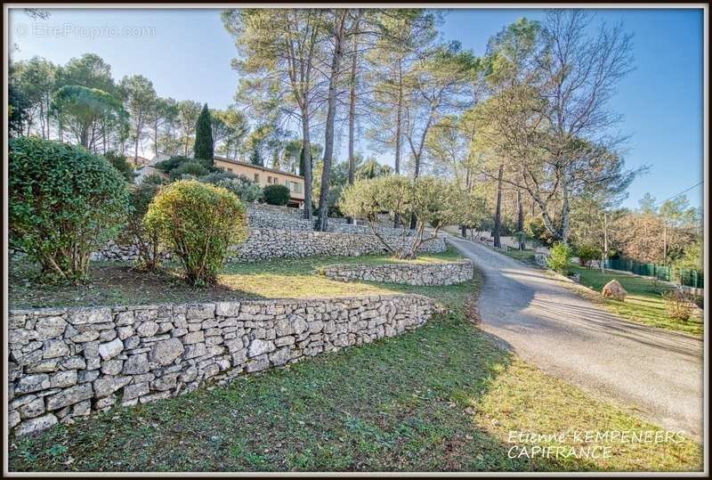 Maison à LORGUES