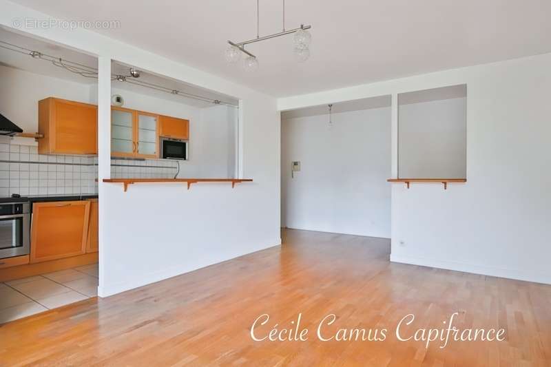 Appartement à COURBEVOIE