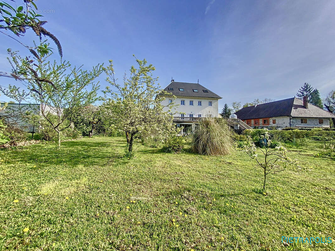 Appartement à ALBENS