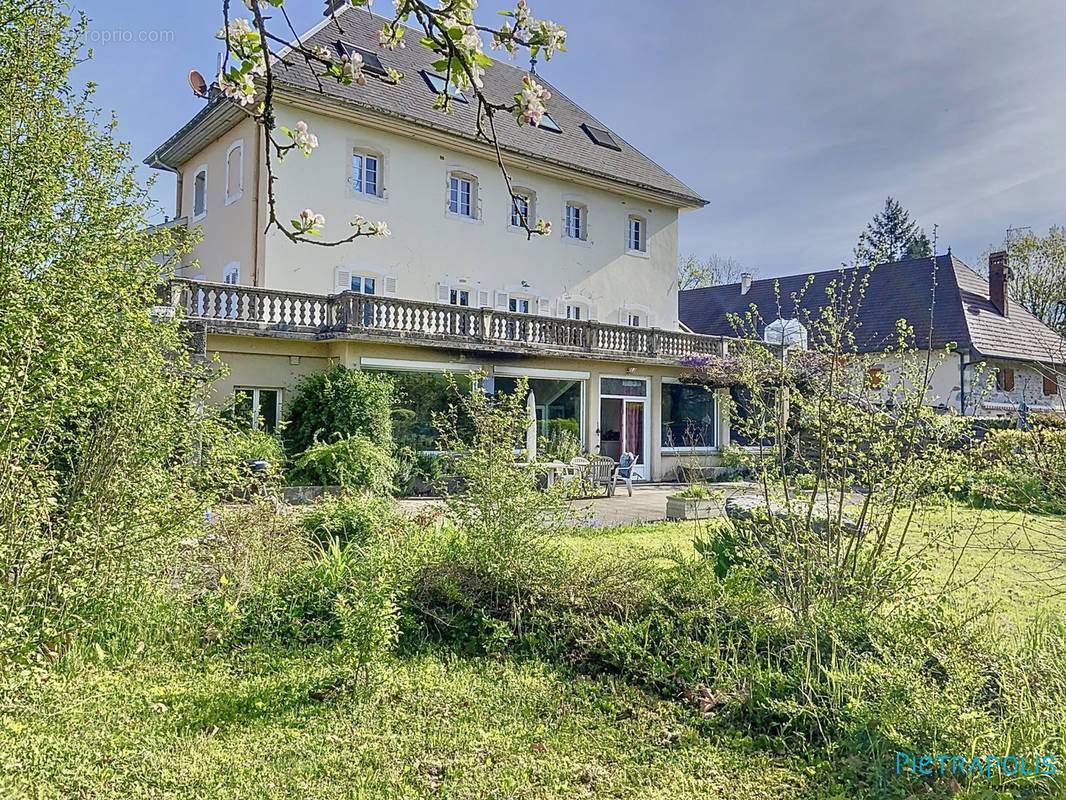 Appartement à ALBENS