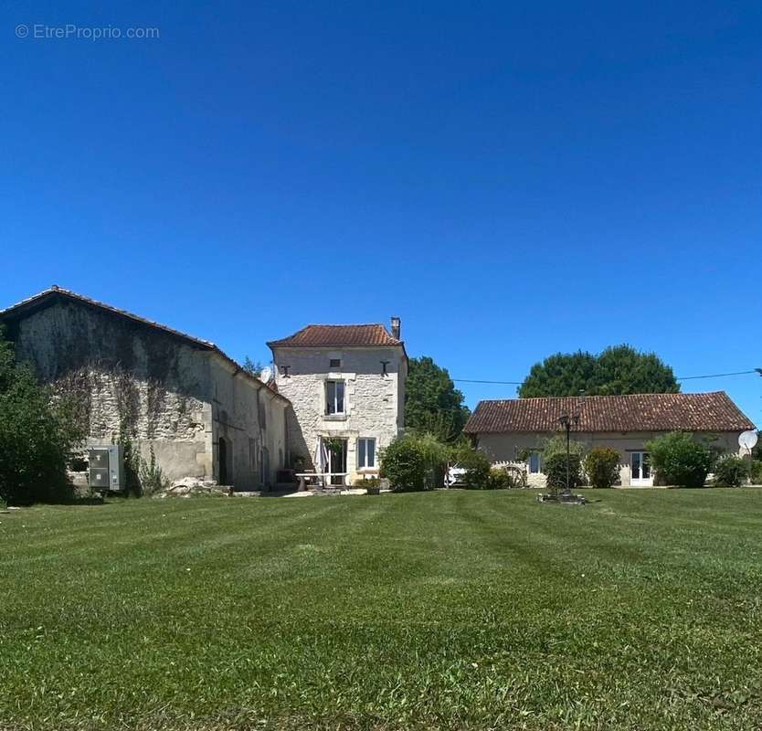 Maison à CHERVAL