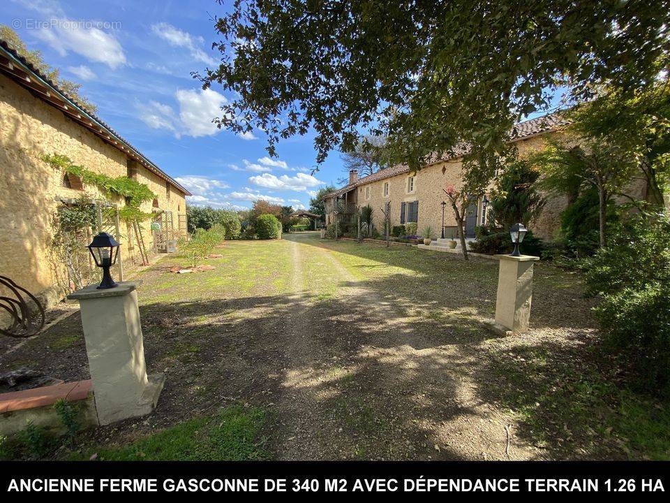 #bellemaison #colombages &quot;#ferme #maisonenpierres - Maison à CAZAUBON