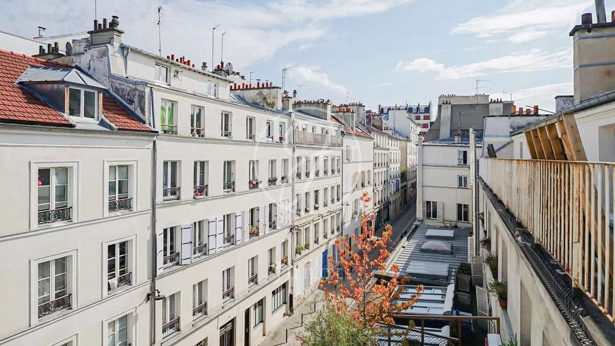 Appartement à PARIS-10E