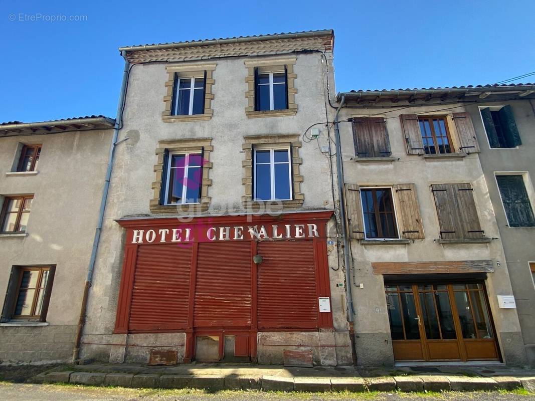 Maison à CRAPONNE-SUR-ARZON