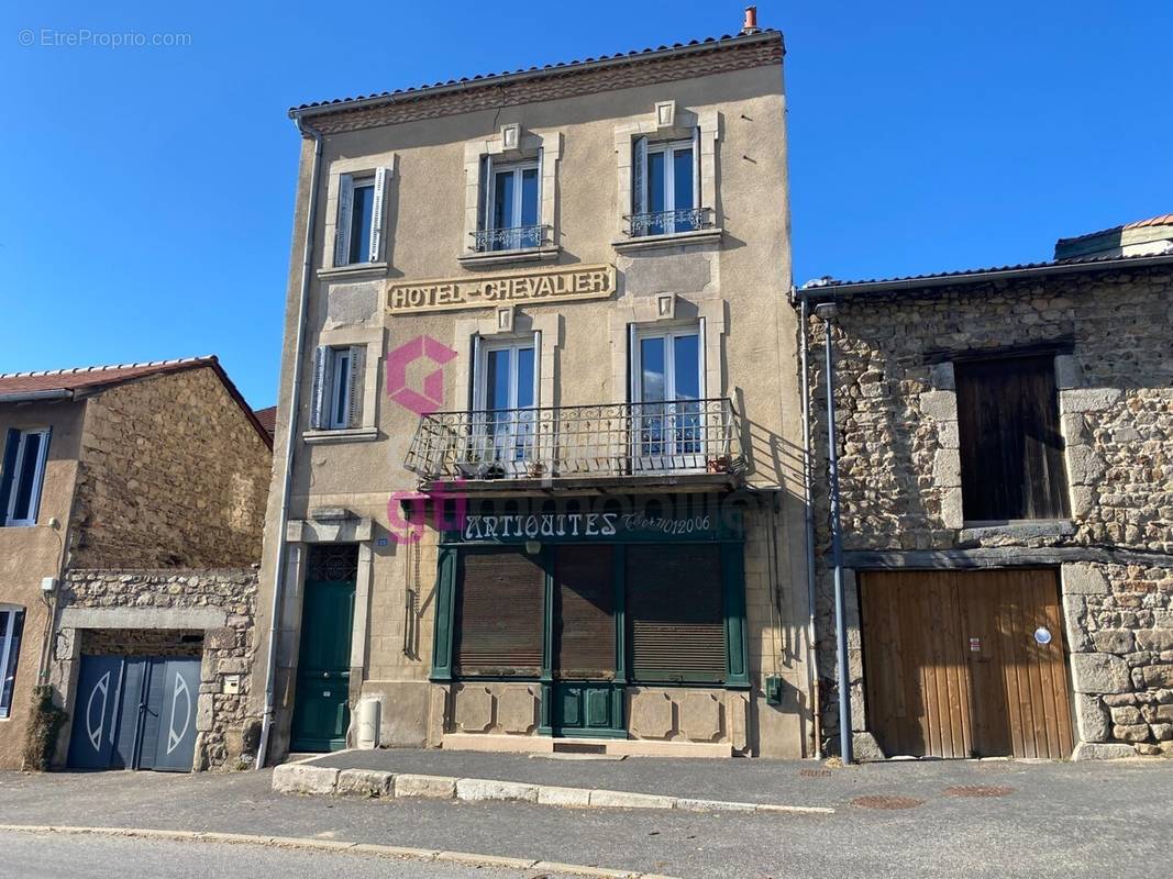 Maison à CRAPONNE-SUR-ARZON