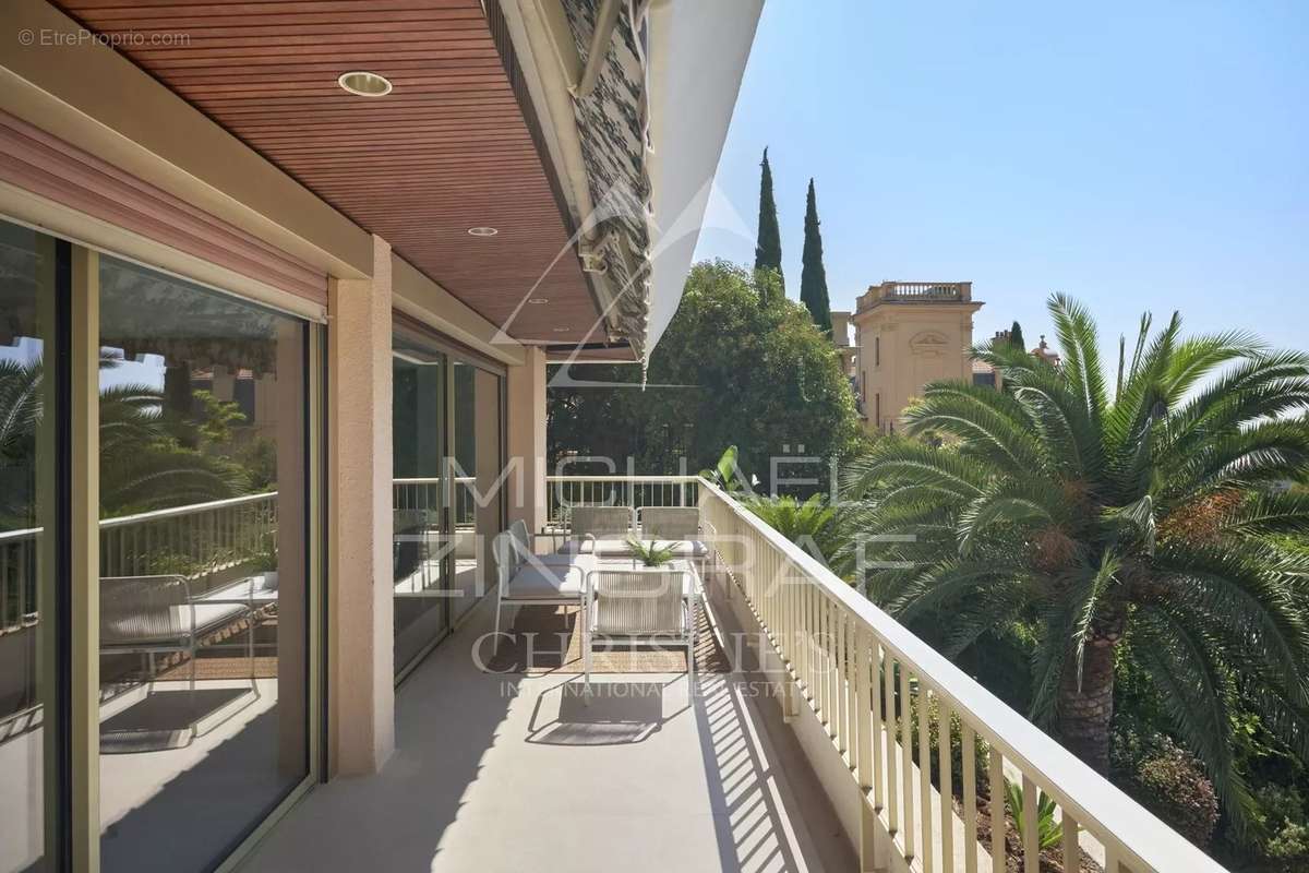 Appartement à CANNES