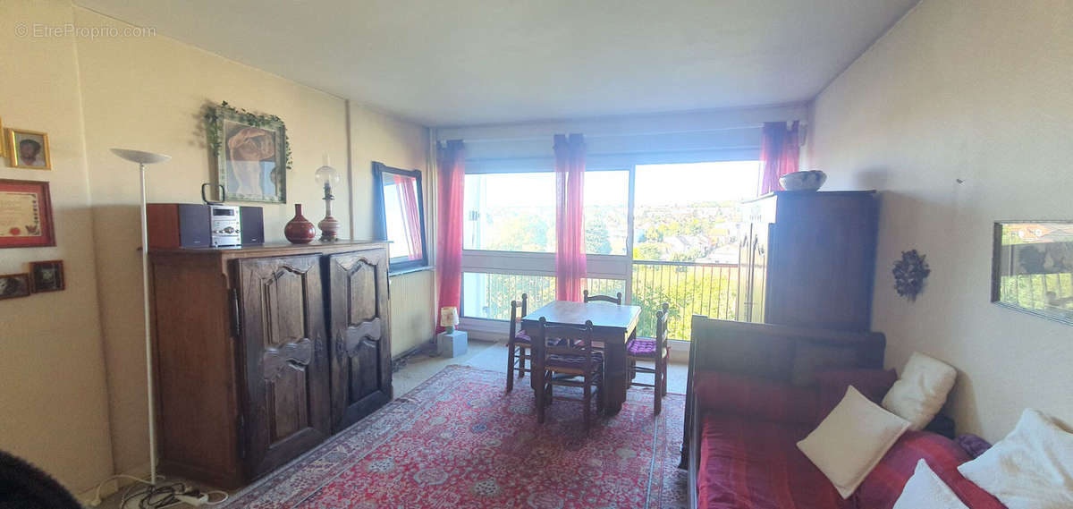 Appartement à BOURG-LA-REINE