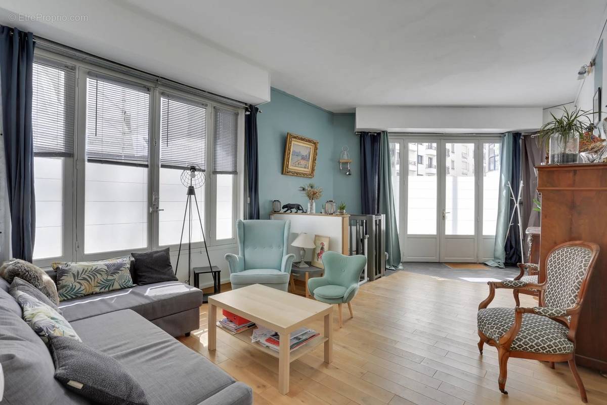 Appartement à PARIS-20E