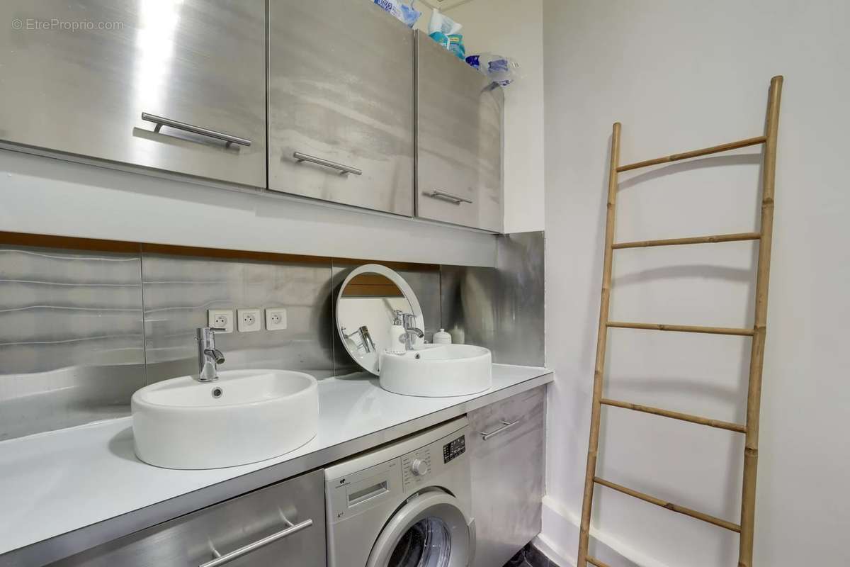 Appartement à PARIS-20E