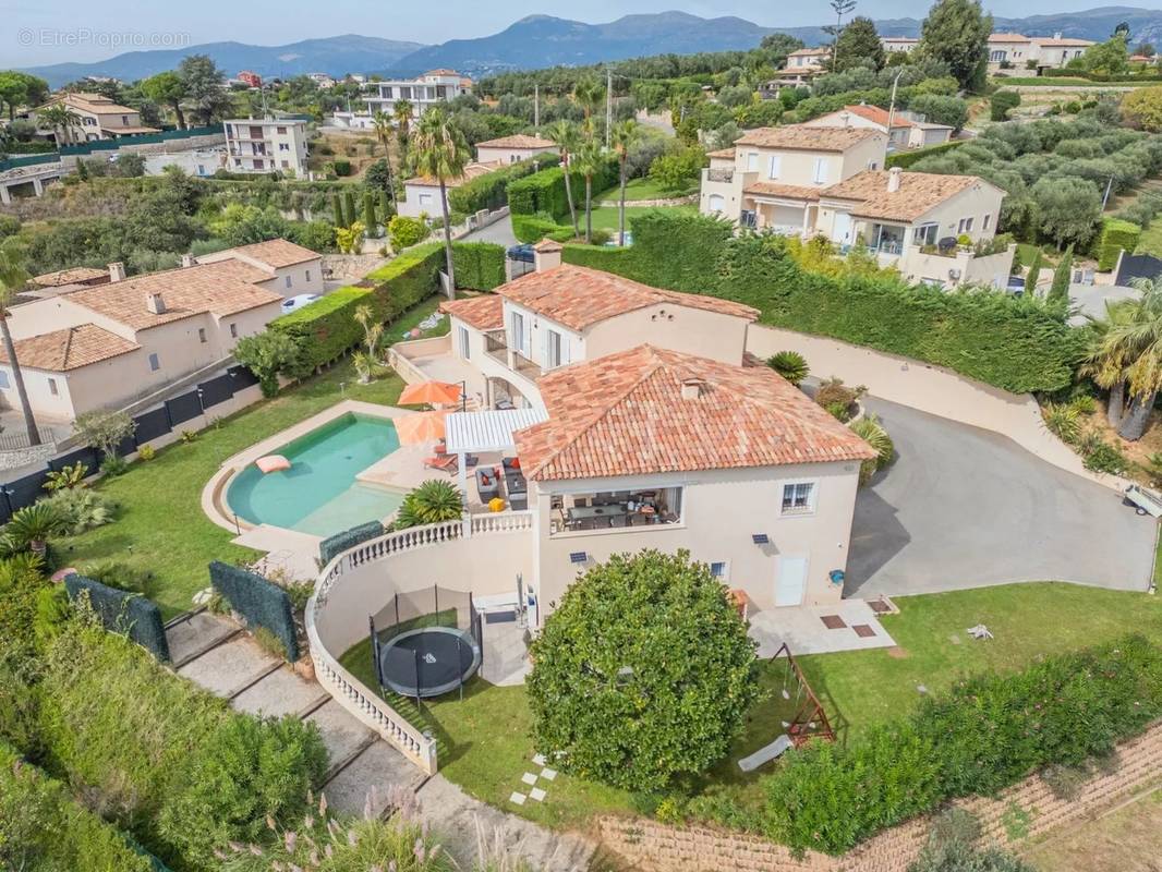 Maison à CAGNES-SUR-MER