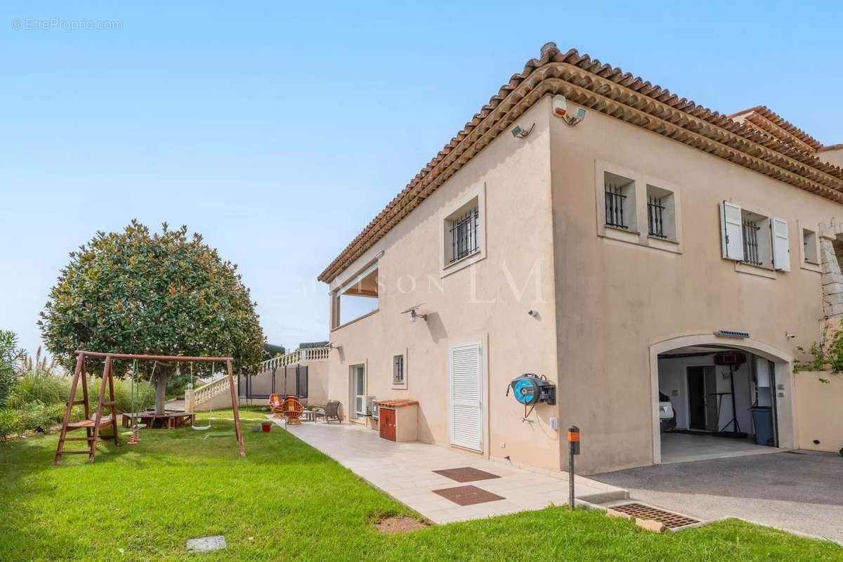 Maison à CAGNES-SUR-MER