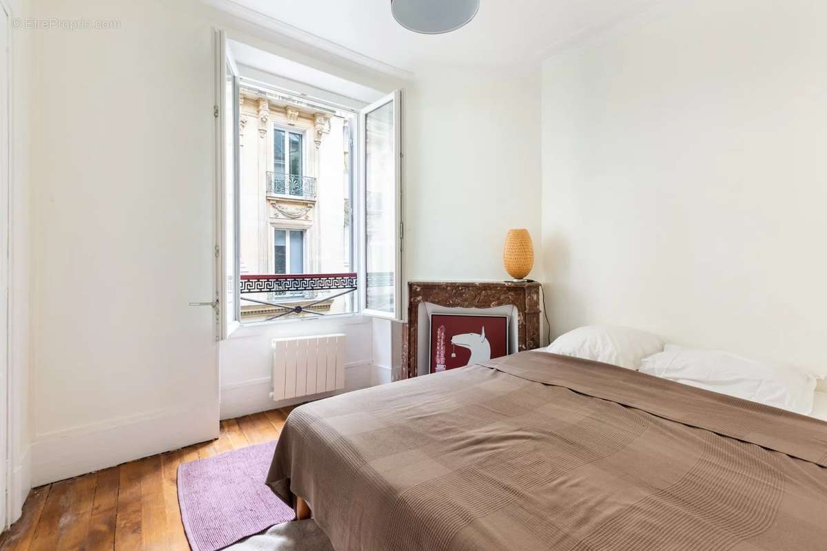 Appartement à PARIS-17E