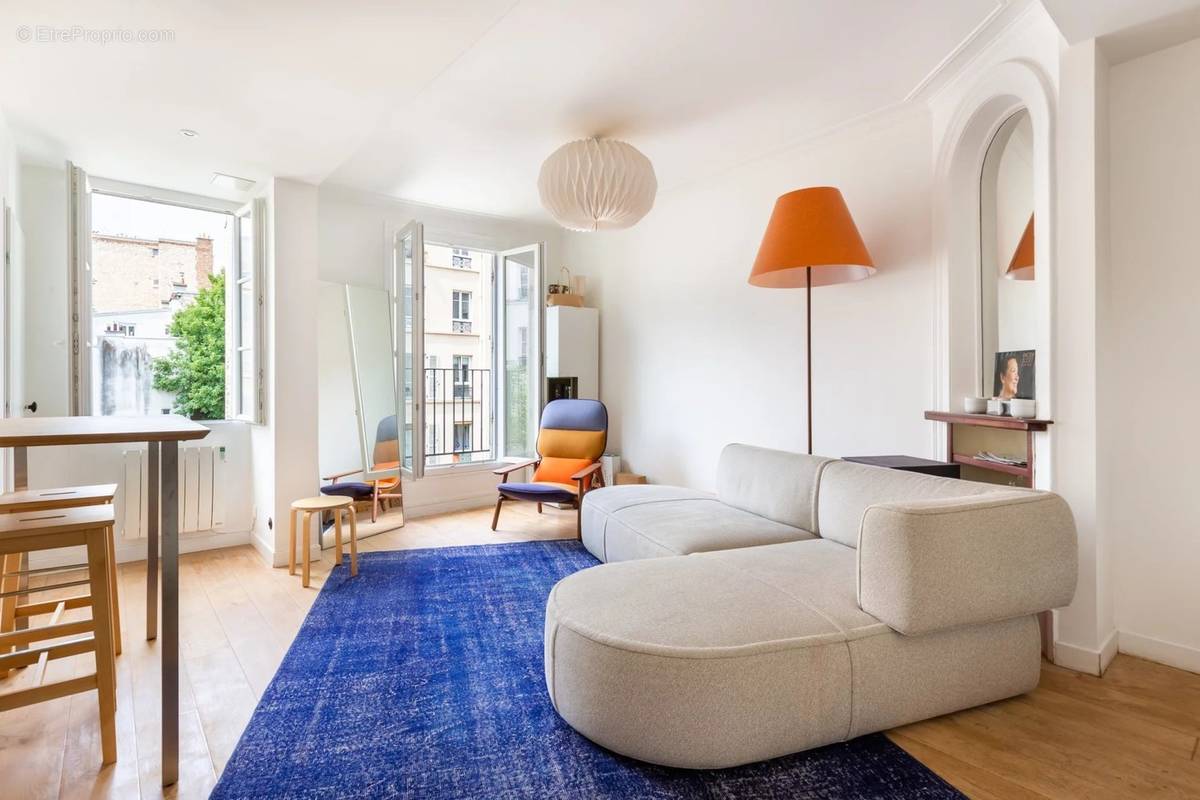 Appartement à PARIS-17E