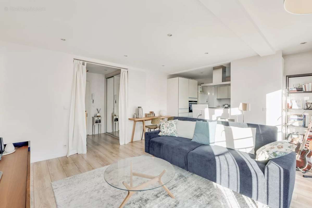 Appartement à NEUILLY-SUR-SEINE