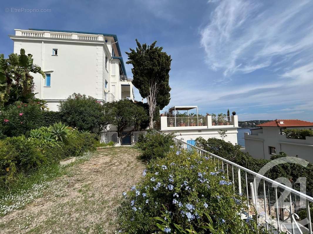 Appartement à ROQUEBRUNE-CAP-MARTIN