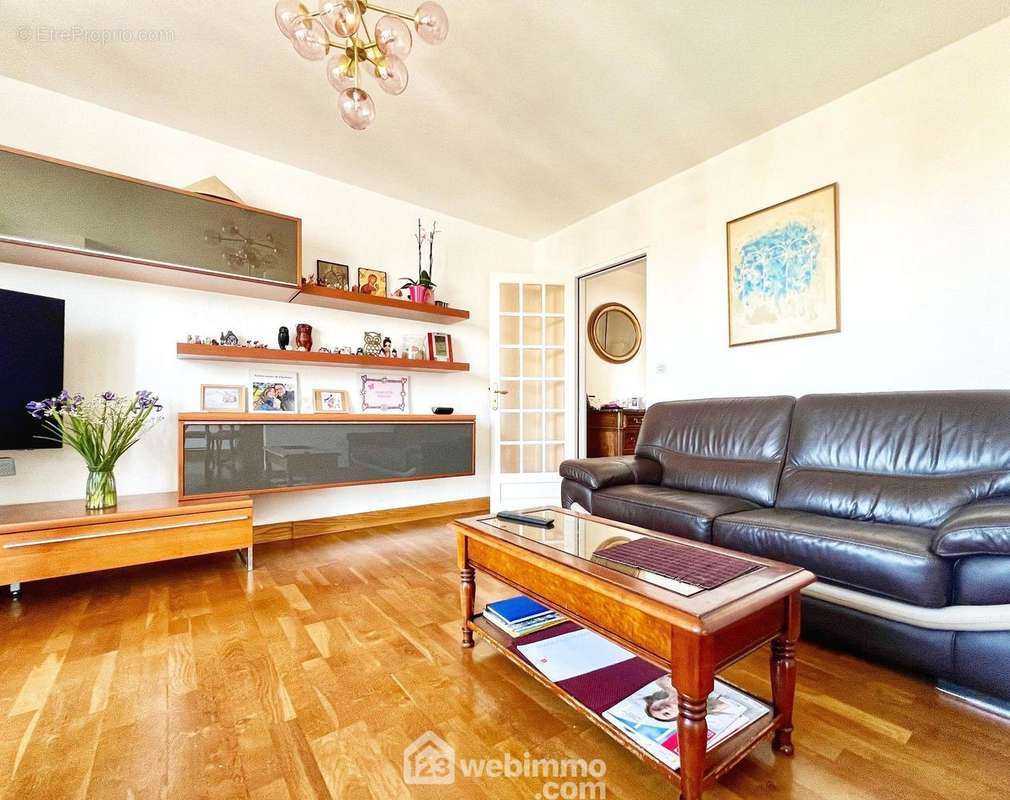 Salon - Appartement à MONTROUGE