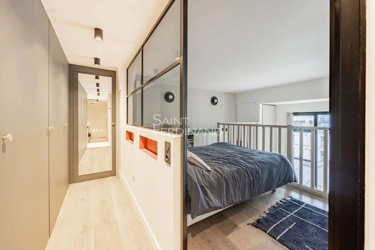 Appartement à PARIS-17E