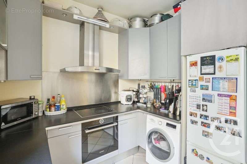 Appartement à PARIS-17E