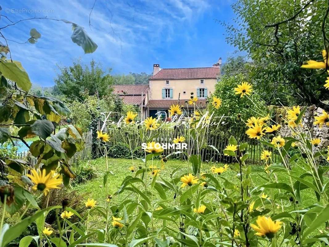 Maison à CUBJAC