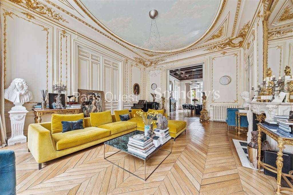 Appartement à PARIS-7E