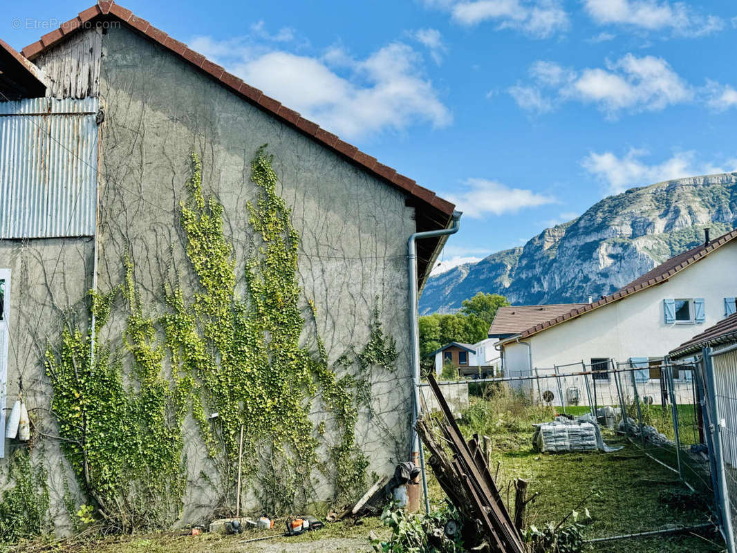 ferme + - Appartement à ARCHAMPS