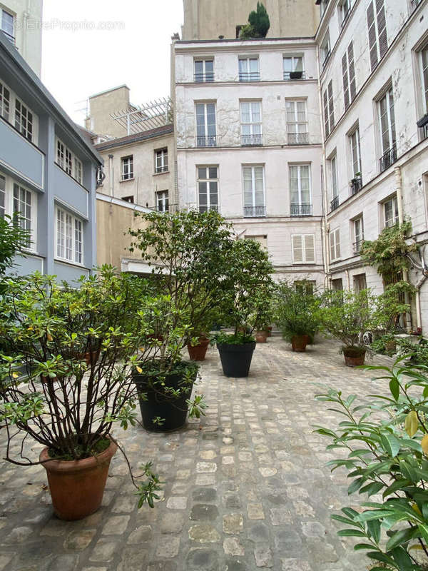 Appartement à PARIS-6E