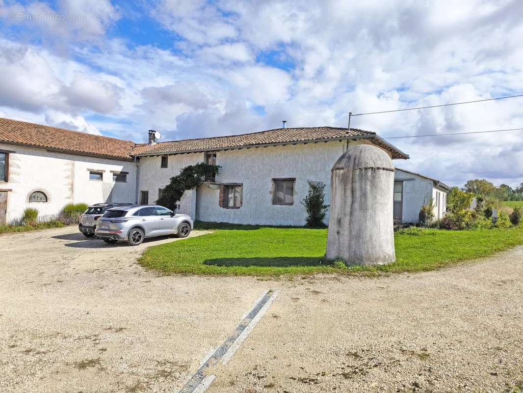 Maison à SAINT-TRIVIER-SUR-MOIGNANS