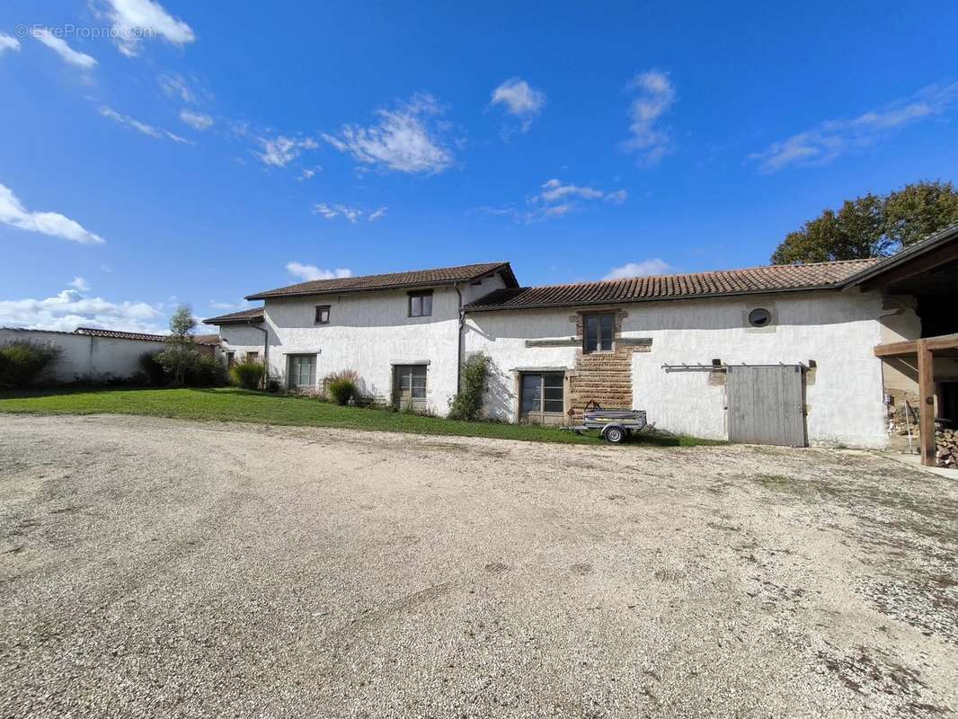 Maison à SAINT-TRIVIER-SUR-MOIGNANS