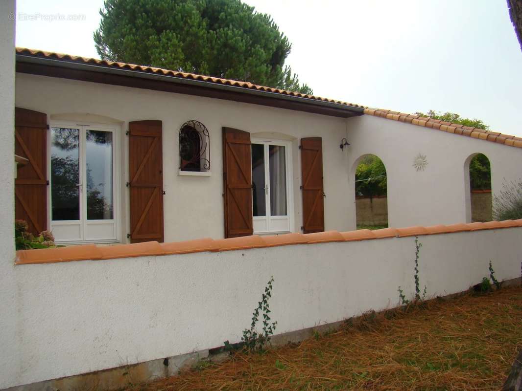 Maison à SAINT-MAURICE-LA-CLOUERE