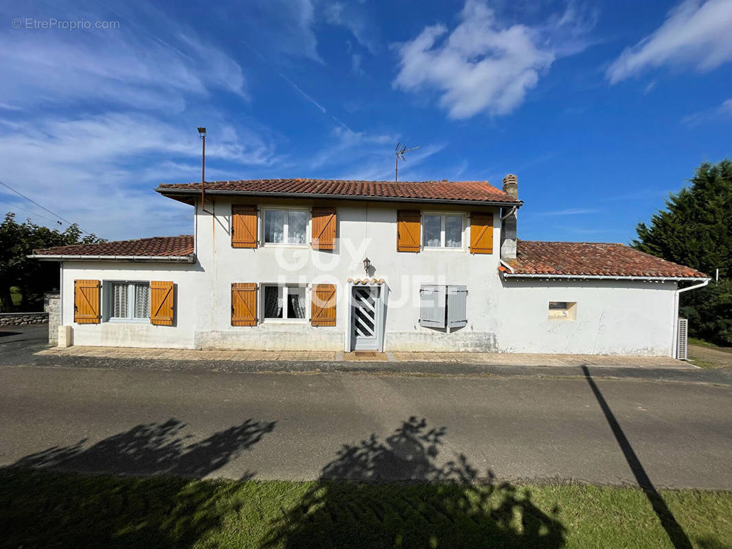 Maison à SAINT-SEVER