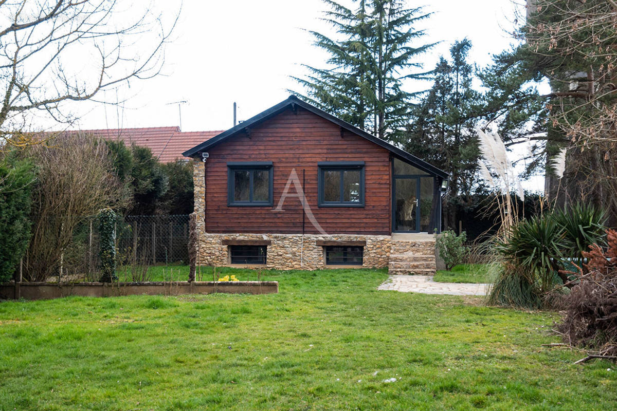 Maison à CRECY-LA-CHAPELLE