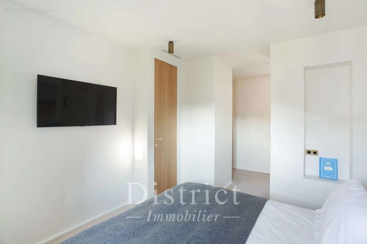 Appartement à PARIS-8E