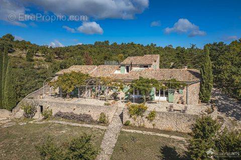 Maison à GORDES