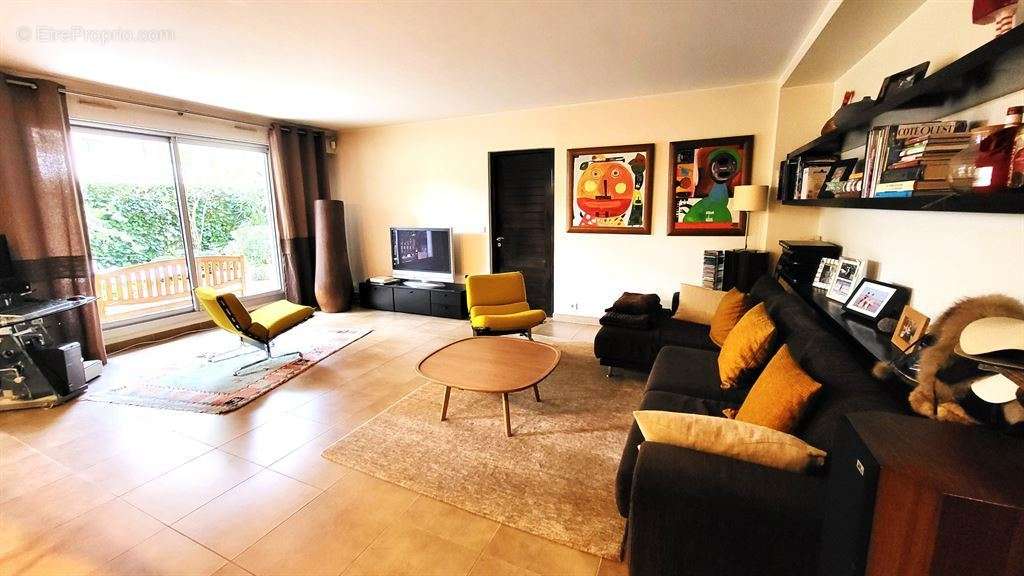 Appartement à LEVALLOIS-PERRET