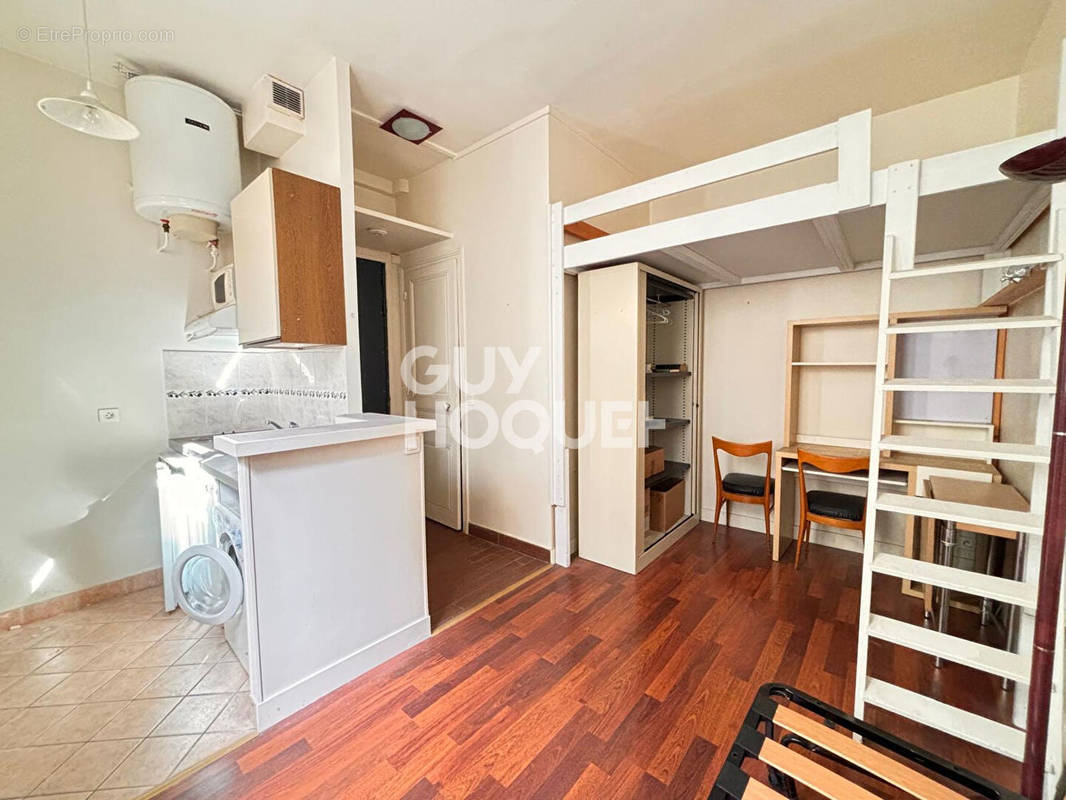 Appartement à PARIS-18E