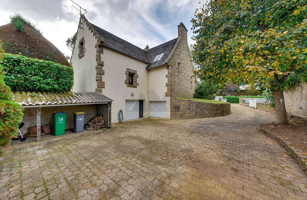 Maison à SAINT-RENAN