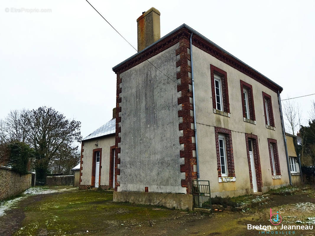 Maison à FRESNAY-SUR-SARTHE